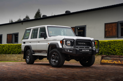 TOYOTA ADDS MANUAL TRANSMISSION TO ITS LAND CRUISER 70 SERIES image