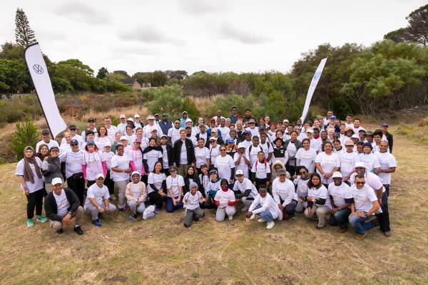 VWGA employees and their loved-ones lend a hand to support the conservation of the Baakens Valley Nature Reserve image