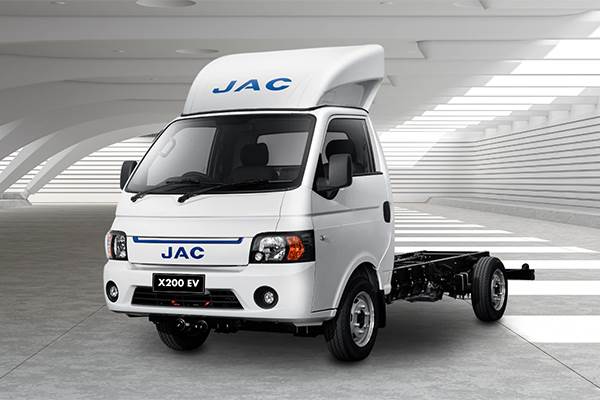 JAC Motors Launches Eco-Friendly X200 EV 1.9-tonne forward-cab image