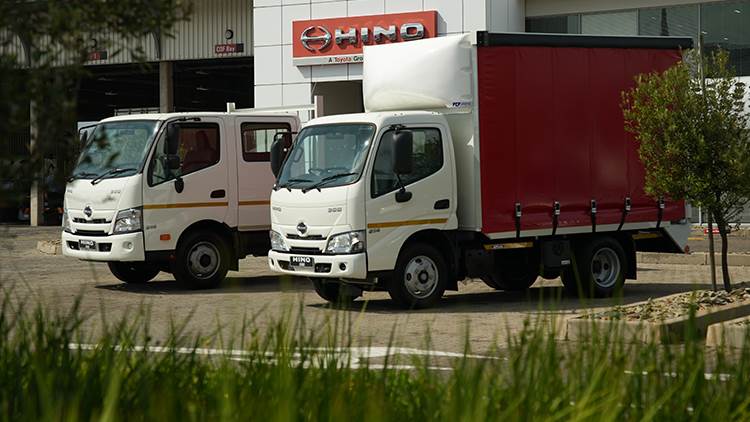 Hino Refresh the 300 Series Appearance image