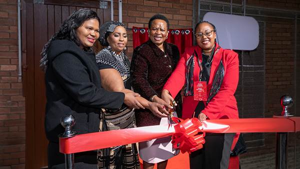 Isuzu Motors South Africa invests R2 million in AI, Coding and Robotics Lab to empower 650 learners image