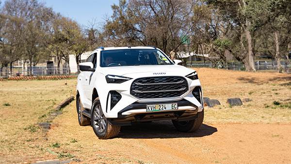 ISUZU MU-X 1.9 LS 4x4: Built for adventure, designed for everyday life image
