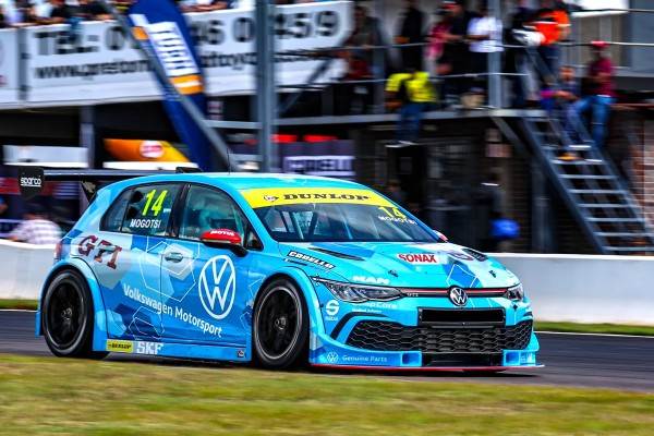 Volkswagen Motorsport out to thrill Aldo Scribante home crowd image