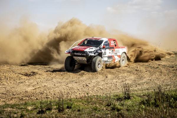 VICTORY FOR LATEGAN/CUMMINGS AS TGRSA BLITZES #TEAMHILUX RALLY RAID IN BRONKHORSTSPRUIT image