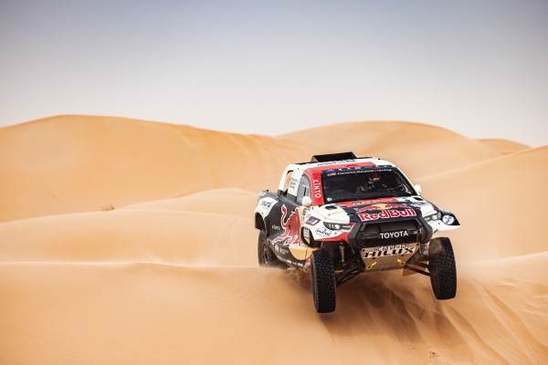 LATEGAN/CUMMINGS RETURN TO PODIUM ON STAGE 3 OF 2023 ABU DHABI DESERT CHALLENGE image