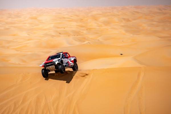 STUNNING 2nd FOR LATEGAN/CUMMINGS ON STAGE 4 OF 2023 ABU DHABI DESERT CHALLENGE image