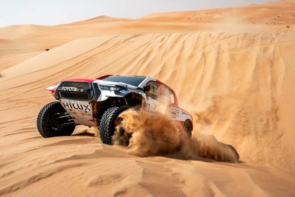 LATEGAN AND CUMMINGS END THEIR FIRST ABU DHABI DESERT CHALLENGE WITH A STAGE WIN image