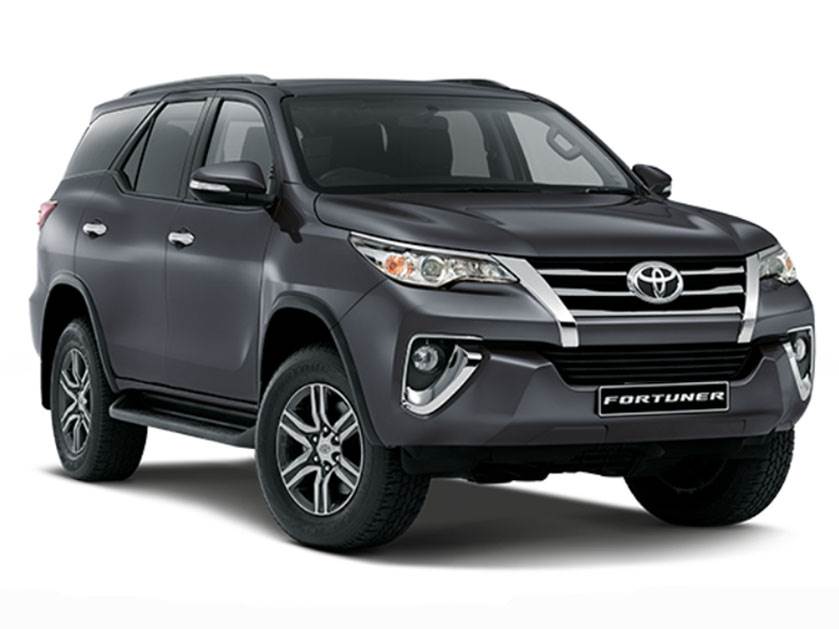 Toyota fortuner black onyx